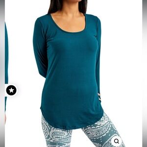 NWT suede green soft Long Sleeve Women's Top